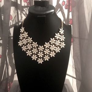 white daisys with rhinestone centers,  bib necklace
